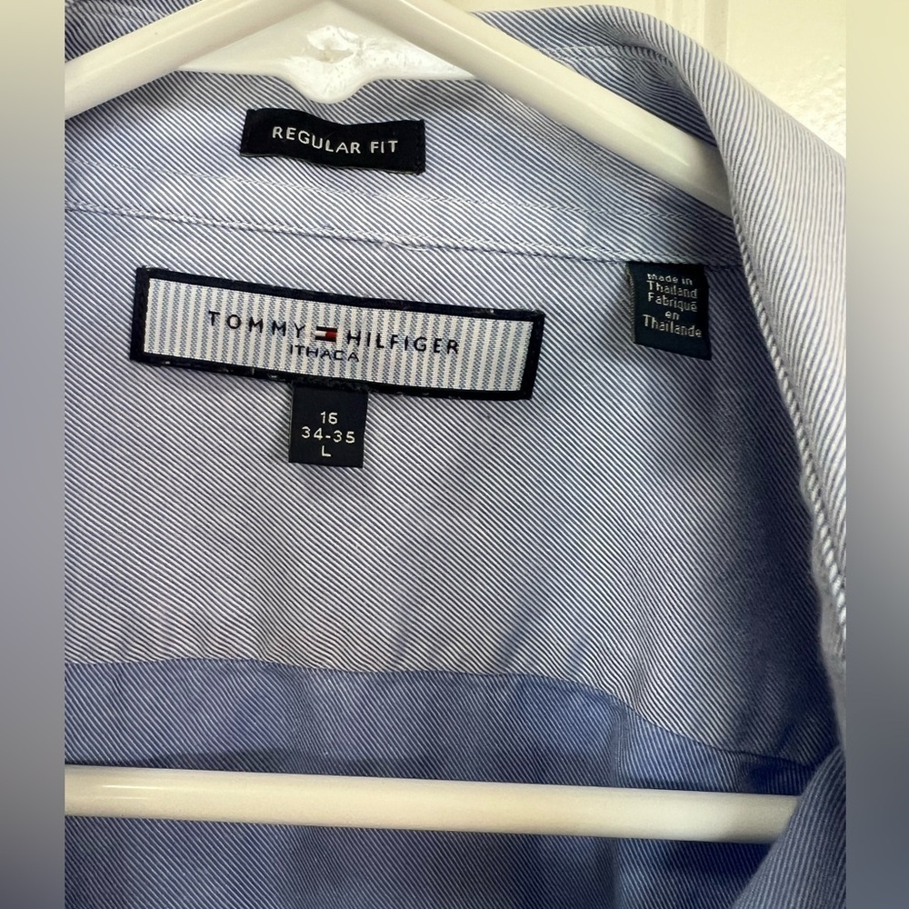 Tommy Hilfiger Button Down - Picture 2 of 3